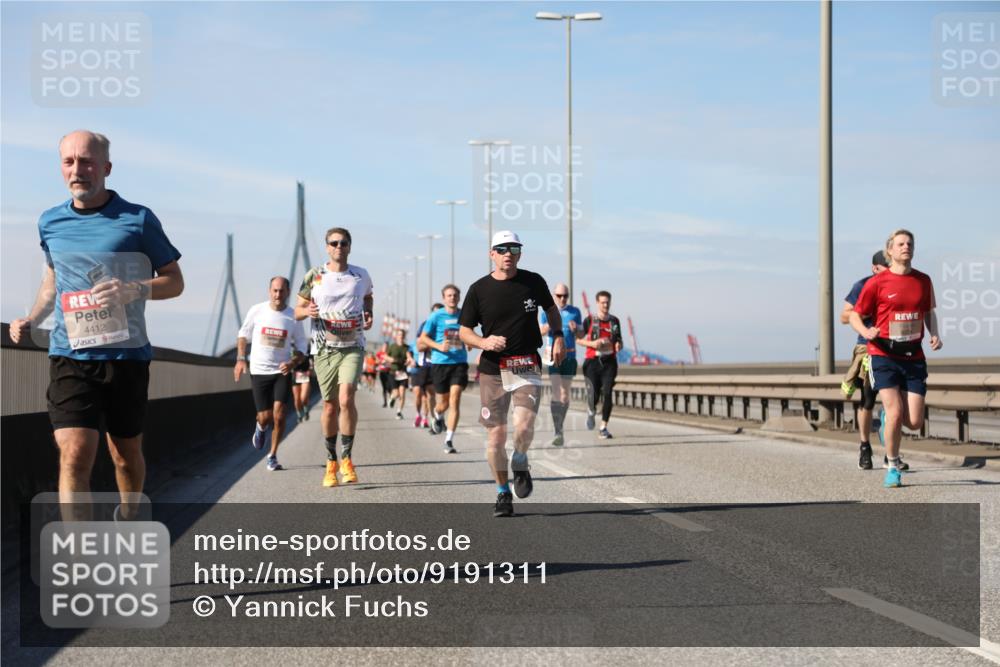 03.10.2025 - Köhlbrandbrückenlauf Yannick Fuchs http://msf.ph/oto/9191311 03.10.2025 11:51:59 Position 3 4412 meine-sportfotos.de