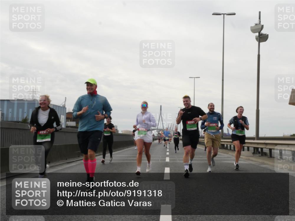 03.10.2025 - Köhlbrandbrückenlauf Matties Gatica Varas http://msf.ph/oto/9191318 03.10.2025 16:05:46 Position 3  meine-sportfotos.de
