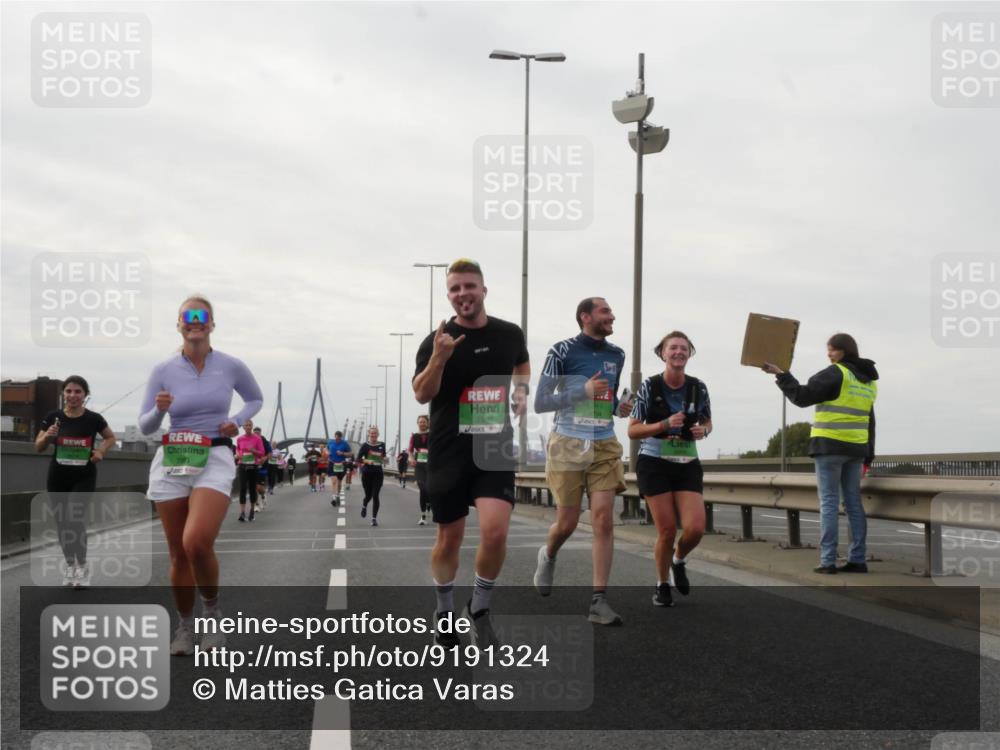 03.10.2025 - Köhlbrandbrückenlauf Matties Gatica Varas http://msf.ph/oto/9191324 03.10.2025 16:05:47 Position 3 7981, 9704 meine-sportfotos.de