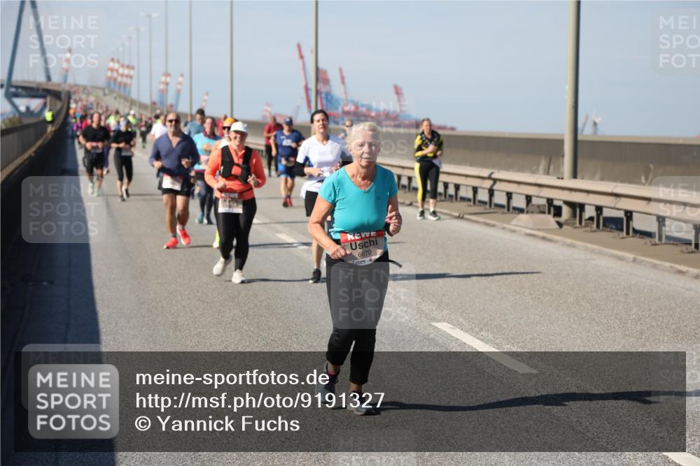 03.10.2025 - Köhlbrandbrückenlauf Yannick Fuchs http://msf.ph/oto/9191327 03.10.2025 12:11:58 Position 3 6670 meine-sportfotos.de