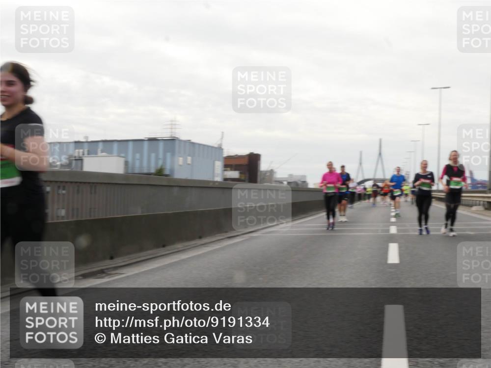 03.10.2025 - Köhlbrandbrückenlauf Matties Gatica Varas http://msf.ph/oto/9191334 03.10.2025 16:05:49 Position 3  meine-sportfotos.de