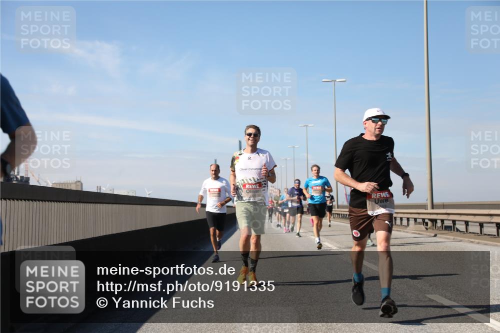 03.10.2025 - Köhlbrandbrückenlauf Yannick Fuchs http://msf.ph/oto/9191335 03.10.2025 11:52:01 Position 3 5842 meine-sportfotos.de