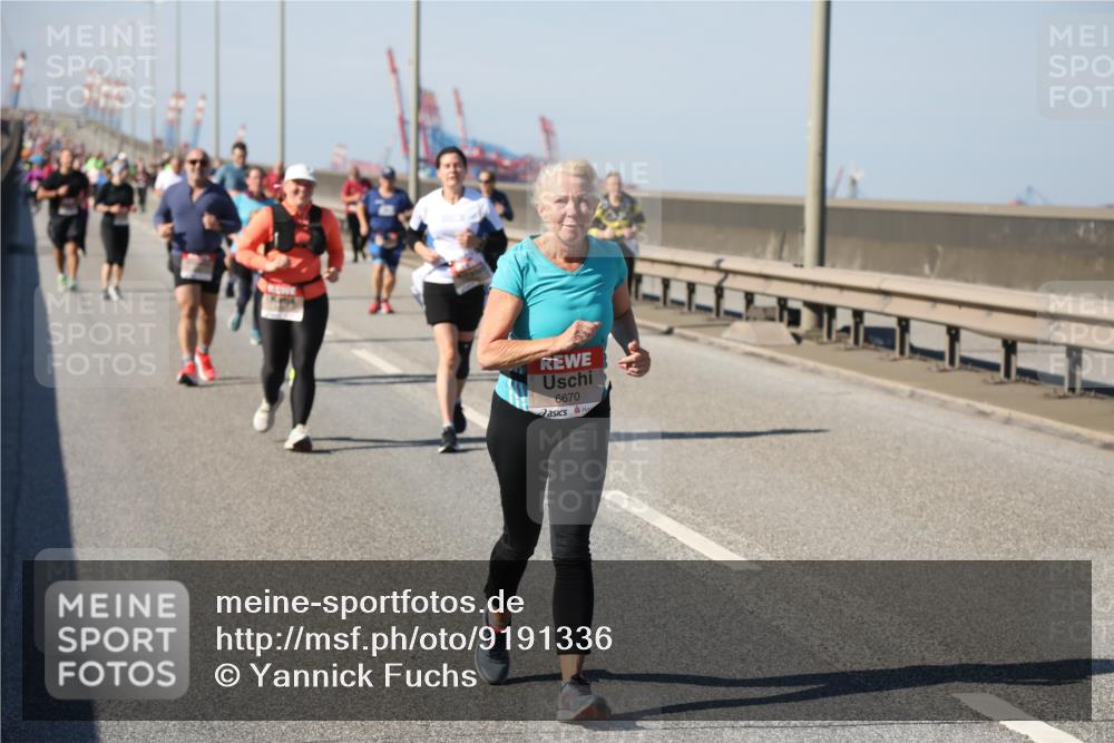 03.10.2025 - Köhlbrandbrückenlauf Yannick Fuchs http://msf.ph/oto/9191336 03.10.2025 12:11:59 Position 3 6670 meine-sportfotos.de