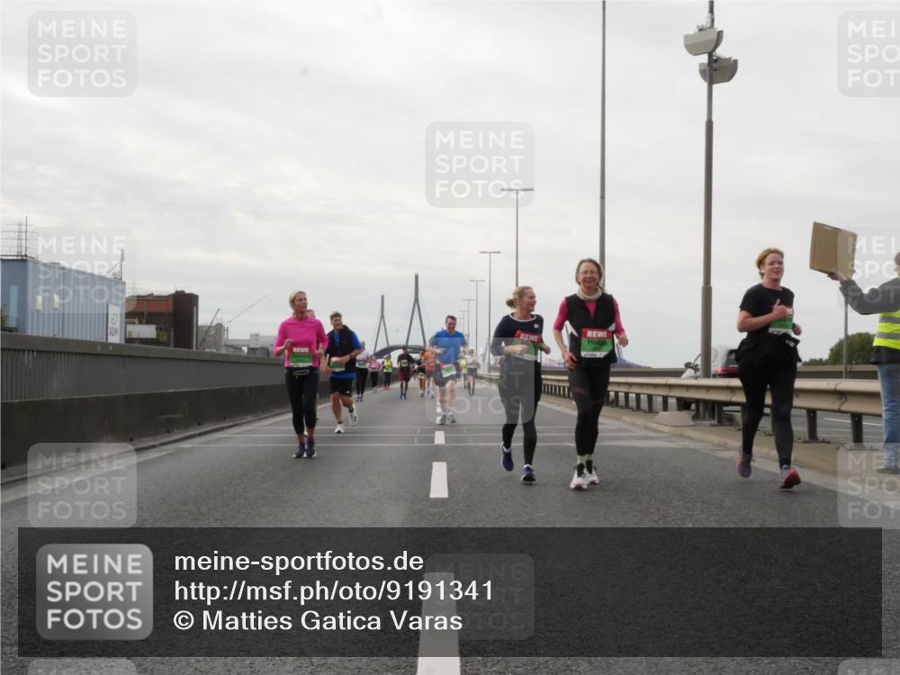 03.10.2025 - Köhlbrandbrückenlauf Matties Gatica Varas http://msf.ph/oto/9191341 03.10.2025 16:05:51 Position 3  meine-sportfotos.de