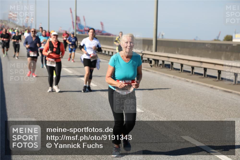 03.10.2025 - Köhlbrandbrückenlauf Yannick Fuchs http://msf.ph/oto/9191343 03.10.2025 12:11:59 Position 3 6670 meine-sportfotos.de