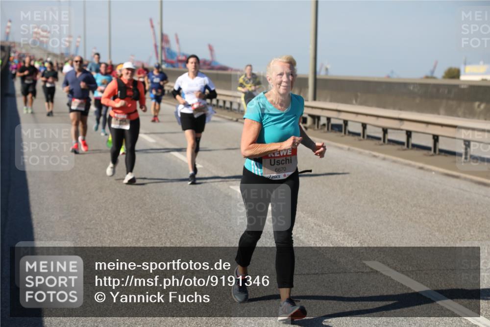 03.10.2025 - Köhlbrandbrückenlauf Yannick Fuchs http://msf.ph/oto/9191346 03.10.2025 12:11:59 Position 3 6670 meine-sportfotos.de