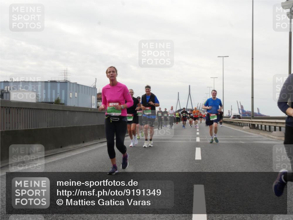 03.10.2025 - Köhlbrandbrückenlauf Matties Gatica Varas http://msf.ph/oto/9191349 03.10.2025 16:05:53 Position 3 8430 meine-sportfotos.de