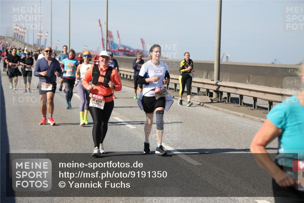 03.10.2025 - Köhlbrandbrückenlauf Yannick Fuchs http://msf.ph/oto/9191350 03.10.2025 12:12:00 Position 3 5241 meine-sportfotos.de