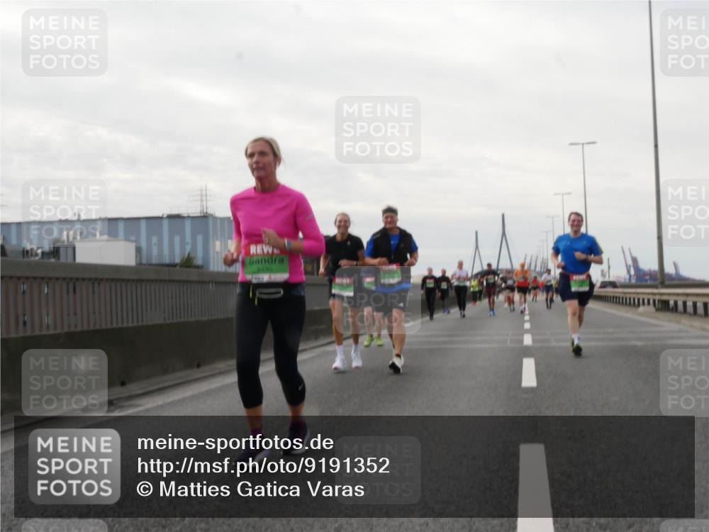 03.10.2025 - Köhlbrandbrückenlauf Matties Gatica Varas http://msf.ph/oto/9191352 03.10.2025 16:05:53 Position 3  meine-sportfotos.de