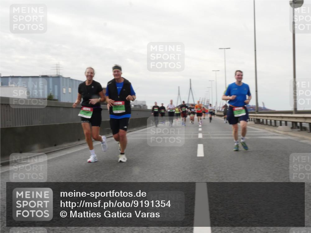 03.10.2025 - Köhlbrandbrückenlauf Matties Gatica Varas http://msf.ph/oto/9191354 03.10.2025 16:05:54 Position 3  meine-sportfotos.de