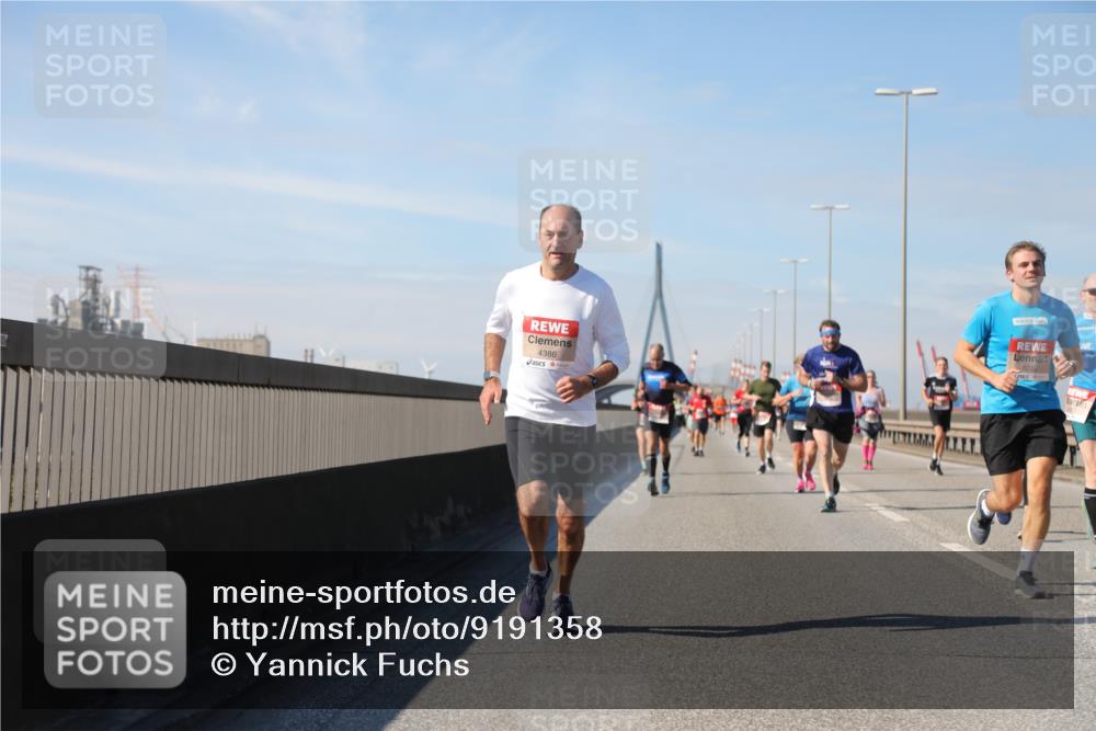 03.10.2025 - Köhlbrandbrückenlauf Yannick Fuchs http://msf.ph/oto/9191358 03.10.2025 11:52:03 Position 3 4386, 6372 meine-sportfotos.de