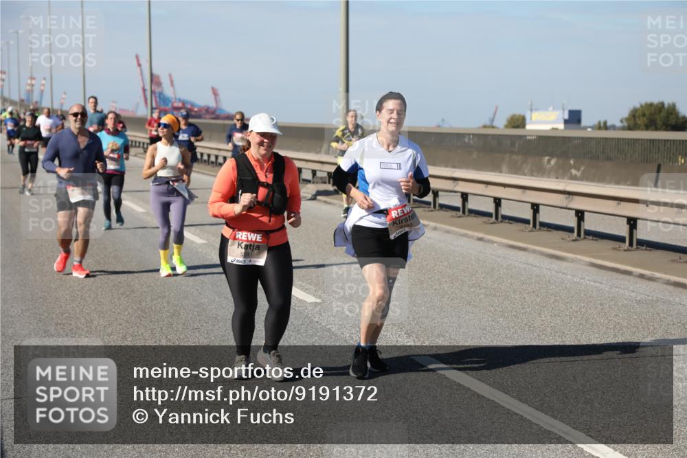 03.10.2025 - Köhlbrandbrückenlauf Yannick Fuchs http://msf.ph/oto/9191372 03.10.2025 12:12:02 Position 3 5241, 6133 meine-sportfotos.de