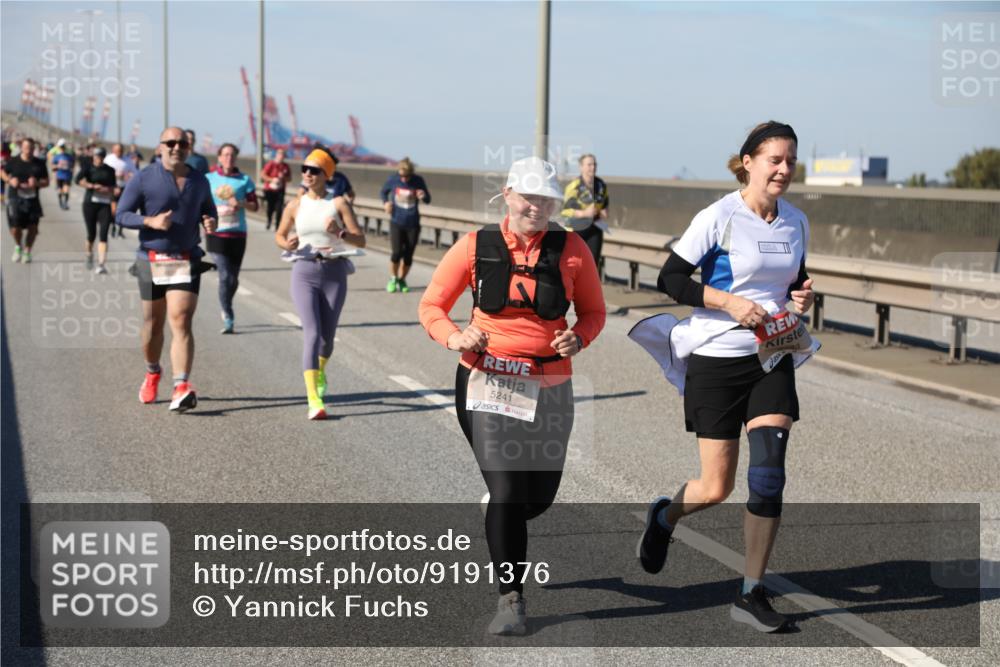 03.10.2025 - Köhlbrandbrückenlauf Yannick Fuchs http://msf.ph/oto/9191376 03.10.2025 12:12:03 Position 3 5241 meine-sportfotos.de