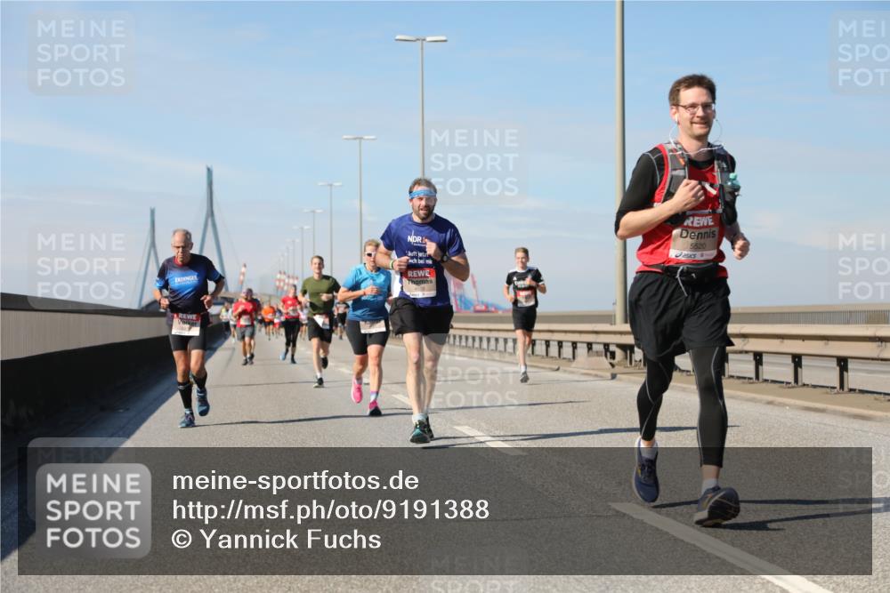 03.10.2025 - Köhlbrandbrückenlauf Yannick Fuchs http://msf.ph/oto/9191388 03.10.2025 11:52:05 Position 3 1, 5520 meine-sportfotos.de