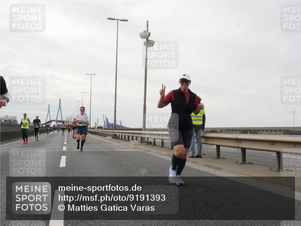 03.10.2025 - Köhlbrandbrückenlauf Matties Gatica Varas http://msf.ph/oto/9191393 03.10.2025 16:06:05 Position 3  meine-sportfotos.de