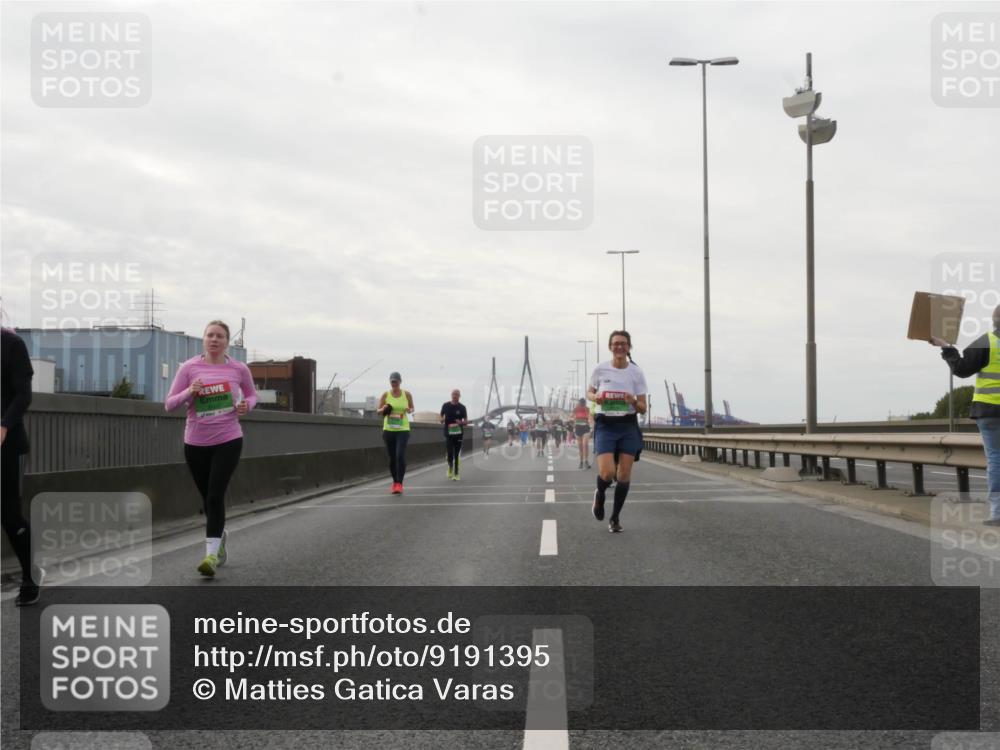 03.10.2025 - Köhlbrandbrückenlauf Matties Gatica Varas http://msf.ph/oto/9191395 03.10.2025 16:06:06 Position 3  meine-sportfotos.de