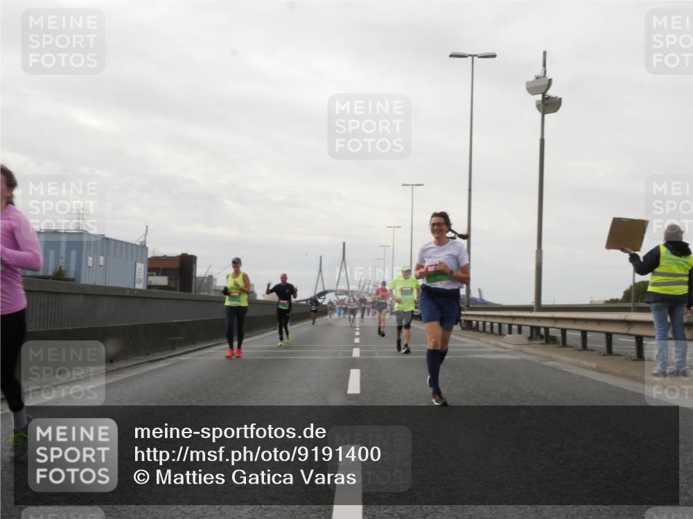 03.10.2025 - Köhlbrandbrückenlauf Matties Gatica Varas http://msf.ph/oto/9191400 03.10.2025 16:06:07 Position 3  meine-sportfotos.de