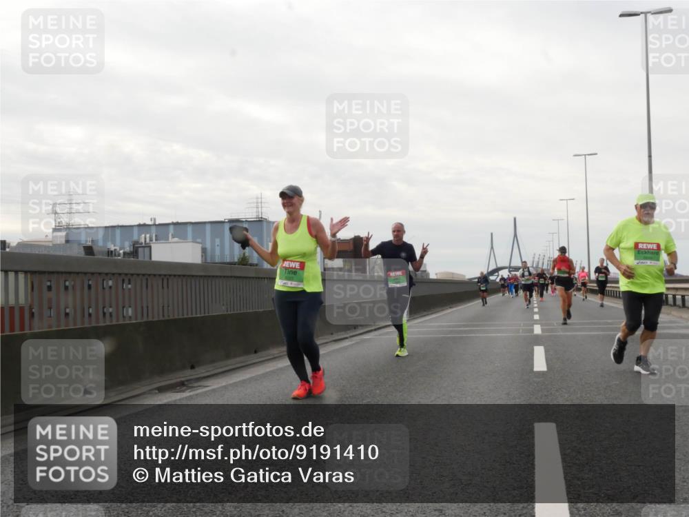 03.10.2025 - Köhlbrandbrückenlauf Matties Gatica Varas http://msf.ph/oto/9191410 03.10.2025 16:06:10 Position 3  meine-sportfotos.de