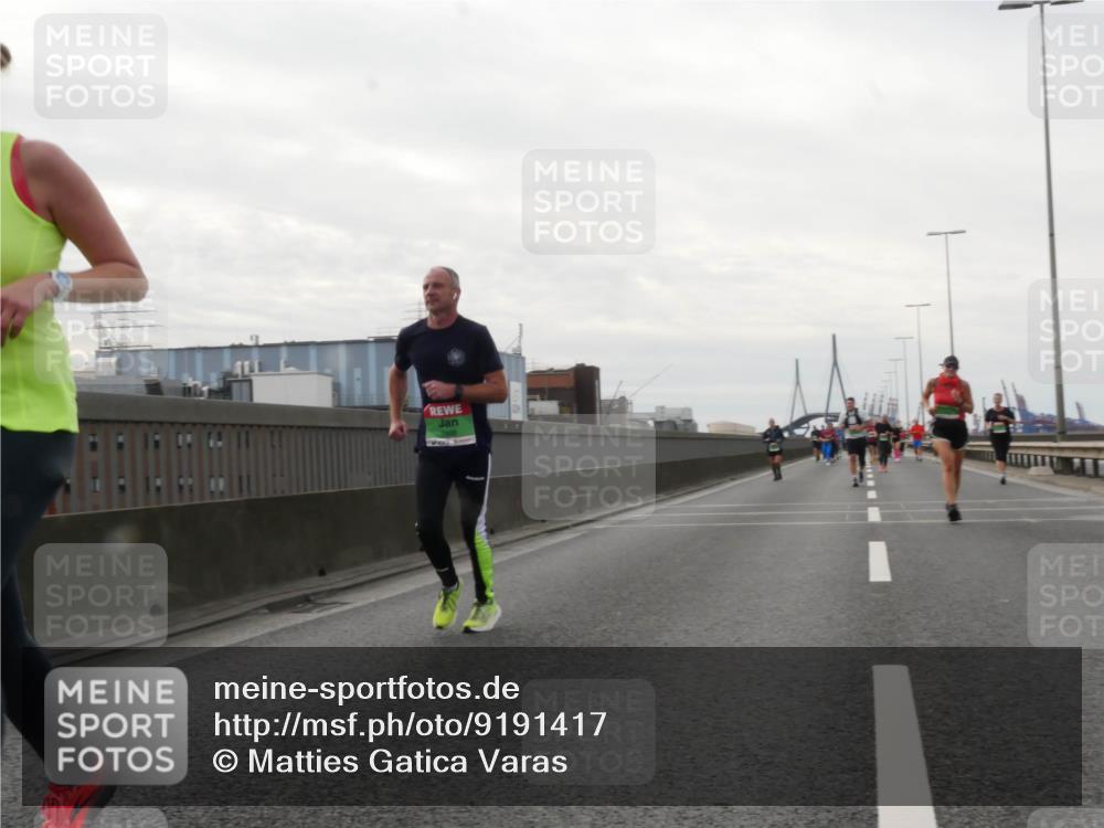 03.10.2025 - Köhlbrandbrückenlauf Matties Gatica Varas http://msf.ph/oto/9191417 03.10.2025 16:06:12 Position 3  meine-sportfotos.de