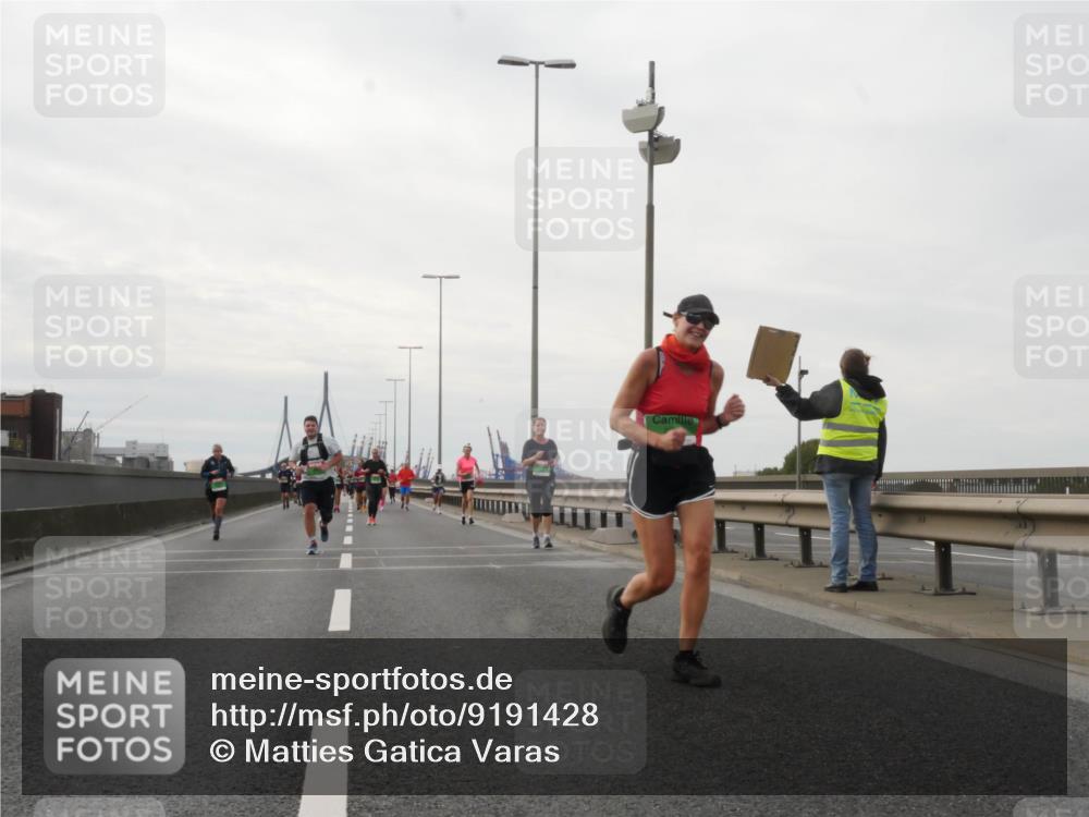 03.10.2025 - Köhlbrandbrückenlauf Matties Gatica Varas http://msf.ph/oto/9191428 03.10.2025 16:06:15 Position 3  meine-sportfotos.de