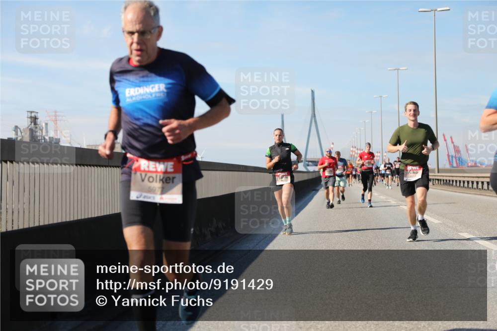 03.10.2025 - Köhlbrandbrückenlauf Yannick Fuchs http://msf.ph/oto/9191429 03.10.2025 11:52:08 Position 3 5077 meine-sportfotos.de