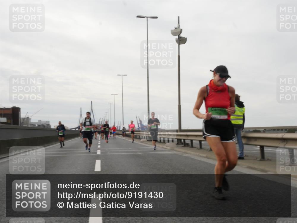 03.10.2025 - Köhlbrandbrückenlauf Matties Gatica Varas http://msf.ph/oto/9191430 03.10.2025 16:06:15 Position 3  meine-sportfotos.de
