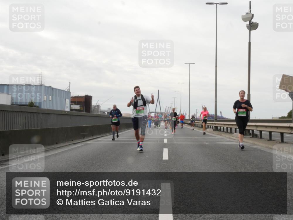 03.10.2025 - Köhlbrandbrückenlauf Matties Gatica Varas http://msf.ph/oto/9191432 03.10.2025 16:06:18 Position 3  meine-sportfotos.de