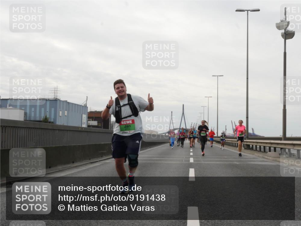 03.10.2025 - Köhlbrandbrückenlauf Matties Gatica Varas http://msf.ph/oto/9191438 03.10.2025 16:06:19 Position 3 8111 meine-sportfotos.de