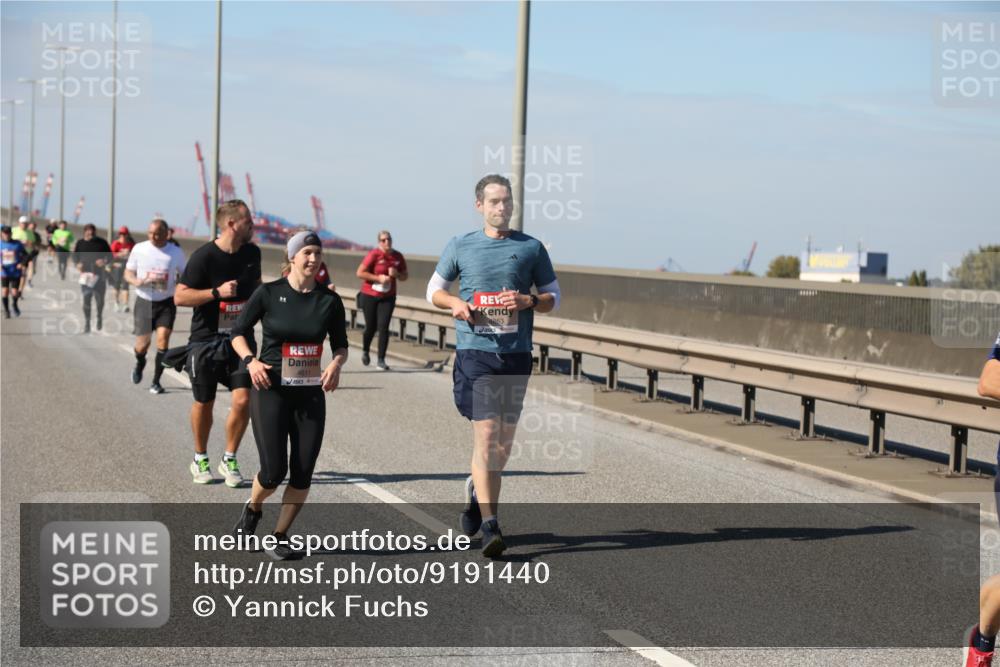 03.10.2025 - Köhlbrandbrückenlauf Yannick Fuchs http://msf.ph/oto/9191440 03.10.2025 12:12:10 Position 3 4611 meine-sportfotos.de