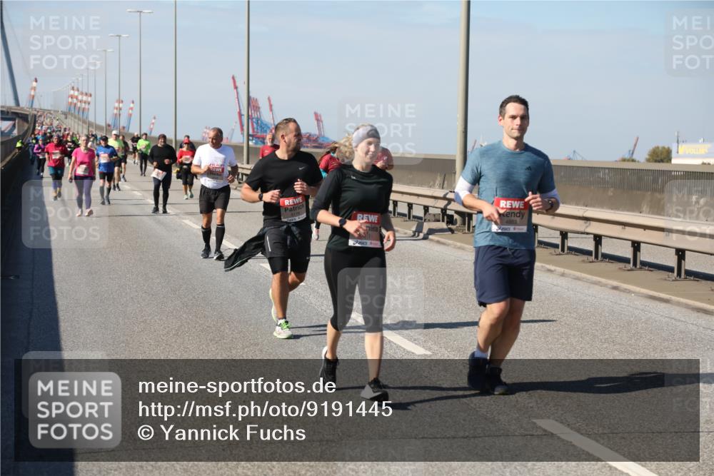 03.10.2025 - Köhlbrandbrückenlauf Yannick Fuchs http://msf.ph/oto/9191445 03.10.2025 12:12:10 Position 3 5176, 4863 meine-sportfotos.de