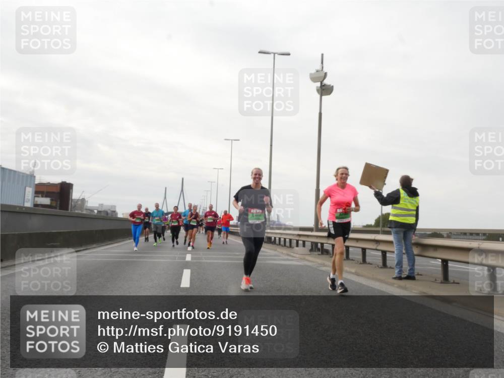 03.10.2025 - Köhlbrandbrückenlauf Matties Gatica Varas http://msf.ph/oto/9191450 03.10.2025 16:06:23 Position 3  meine-sportfotos.de