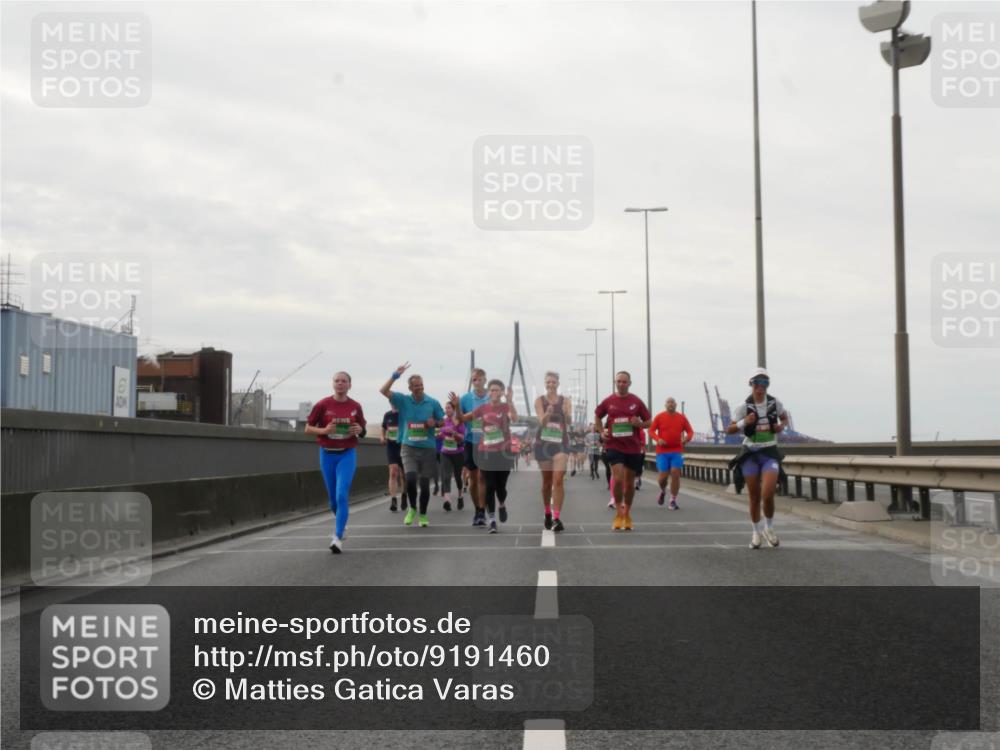 03.10.2025 - Köhlbrandbrückenlauf Matties Gatica Varas http://msf.ph/oto/9191460 03.10.2025 16:06:25 Position 3  meine-sportfotos.de