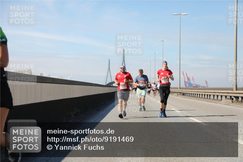 03.10.2025 - Köhlbrandbrückenlauf Yannick Fuchs http://msf.ph/oto/9191469 03.10.2025 11:52:12 Position 3  meine-sportfotos.de