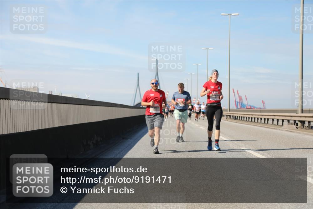 03.10.2025 - Köhlbrandbrückenlauf Yannick Fuchs http://msf.ph/oto/9191471 03.10.2025 11:52:12 Position 3  meine-sportfotos.de