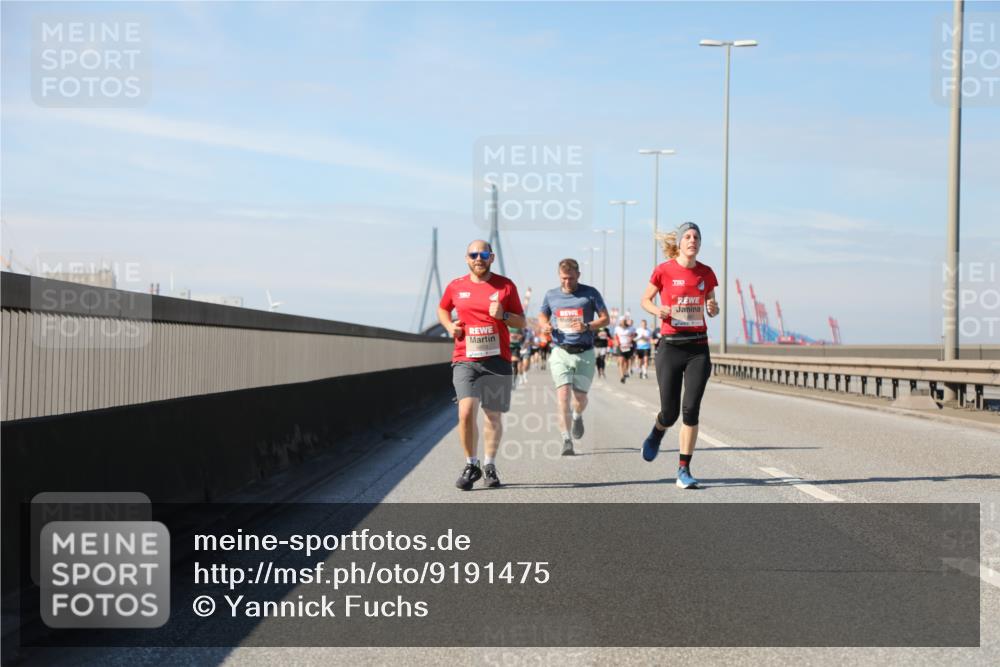 03.10.2025 - Köhlbrandbrückenlauf Yannick Fuchs http://msf.ph/oto/9191475 03.10.2025 11:52:12 Position 3  meine-sportfotos.de