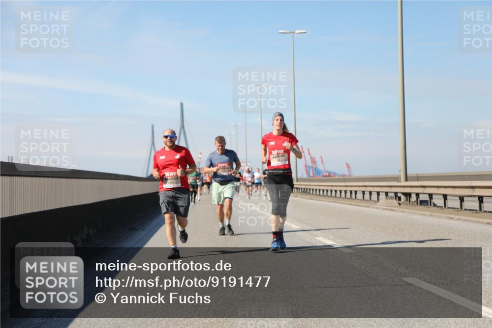 03.10.2025 - Köhlbrandbrückenlauf Yannick Fuchs http://msf.ph/oto/9191477 03.10.2025 11:52:12 Position 3 22 meine-sportfotos.de