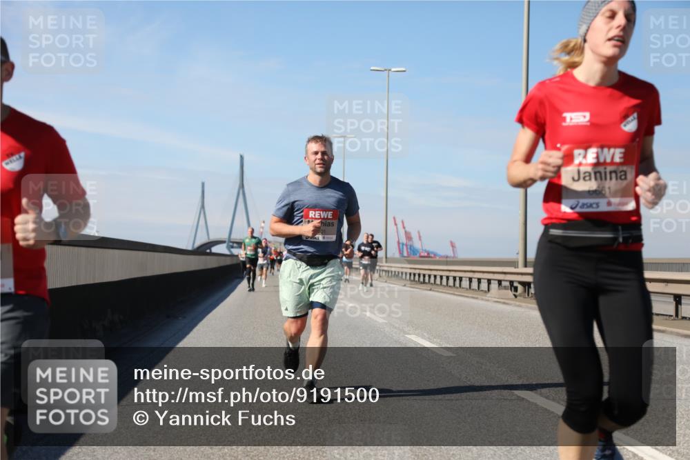 03.10.2025 - Köhlbrandbrückenlauf Yannick Fuchs http://msf.ph/oto/9191500 03.10.2025 11:52:15 Position 3 6661 meine-sportfotos.de