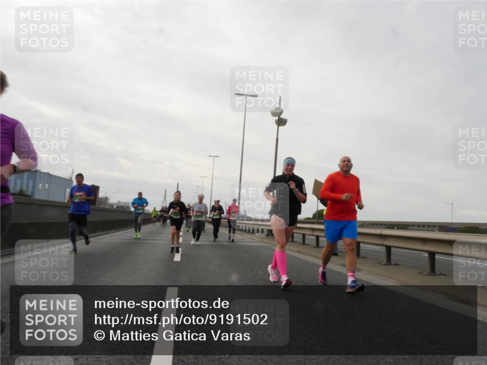 03.10.2025 - Köhlbrandbrückenlauf Matties Gatica Varas http://msf.ph/oto/9191502 03.10.2025 16:06:34 Position 3  meine-sportfotos.de