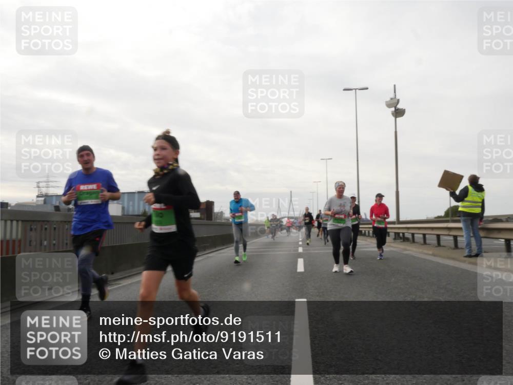03.10.2025 - Köhlbrandbrückenlauf Matties Gatica Varas http://msf.ph/oto/9191511 03.10.2025 16:06:35 Position 3  meine-sportfotos.de