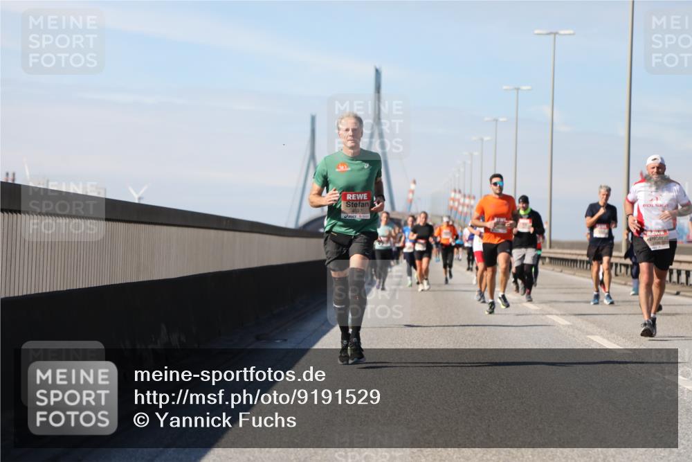 03.10.2025 - Köhlbrandbrückenlauf Yannick Fuchs http://msf.ph/oto/9191529 03.10.2025 11:52:21 Position 3 4837 meine-sportfotos.de