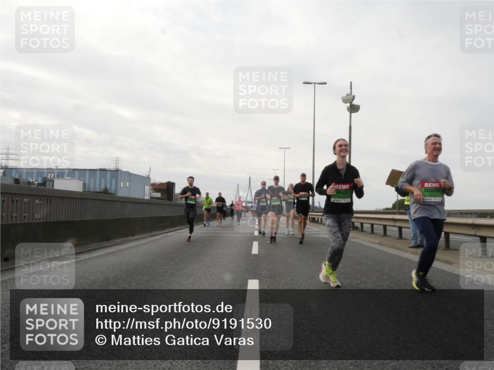 03.10.2025 - Köhlbrandbrückenlauf Matties Gatica Varas http://msf.ph/oto/9191530 03.10.2025 16:06:40 Position 3  meine-sportfotos.de