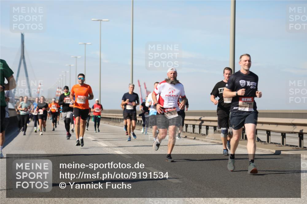 03.10.2025 - Köhlbrandbrückenlauf Yannick Fuchs http://msf.ph/oto/9191534 03.10.2025 11:52:22 Position 3 4486, 4730 meine-sportfotos.de
