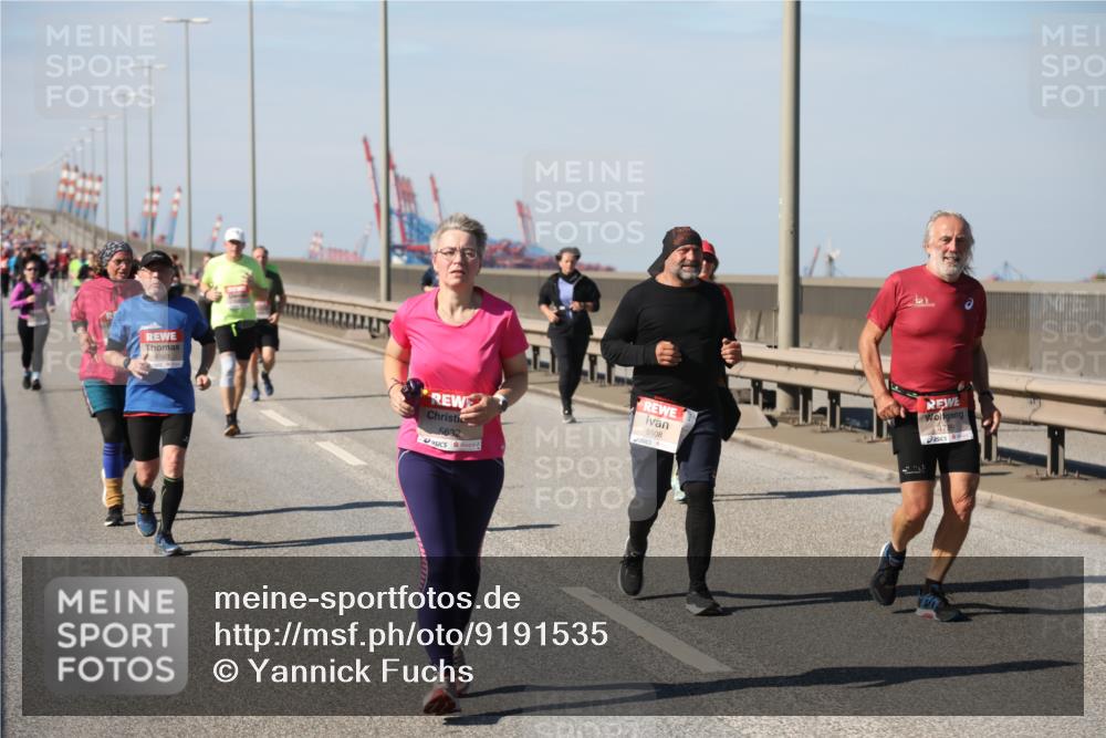 03.10.2025 - Köhlbrandbrückenlauf Yannick Fuchs http://msf.ph/oto/9191535 03.10.2025 12:12:21 Position 3 5632, 5508 meine-sportfotos.de