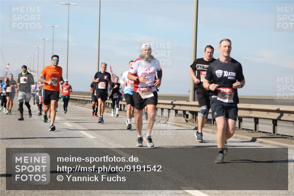 03.10.2025 - Köhlbrandbrückenlauf Yannick Fuchs http://msf.ph/oto/9191542 03.10.2025 11:52:23 Position 3 4486 meine-sportfotos.de