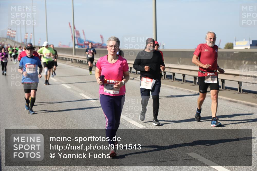 03.10.2025 - Köhlbrandbrückenlauf Yannick Fuchs http://msf.ph/oto/9191543 03.10.2025 12:12:22 Position 3 5632 meine-sportfotos.de