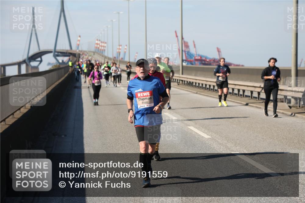 03.10.2025 - Köhlbrandbrückenlauf Yannick Fuchs http://msf.ph/oto/9191559 03.10.2025 12:12:24 Position 3 6560 meine-sportfotos.de