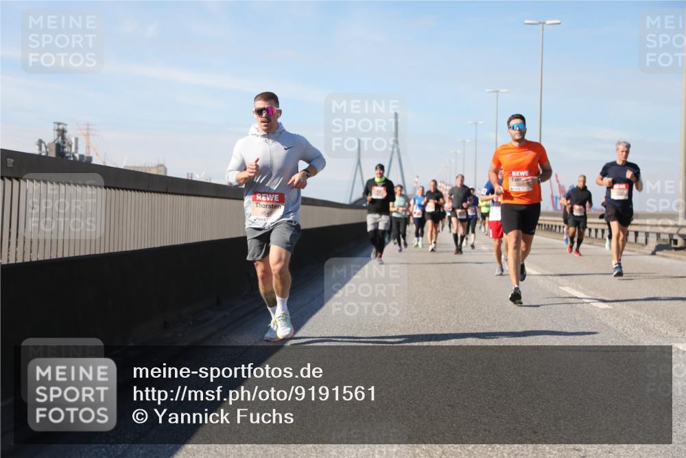 03.10.2025 - Köhlbrandbrückenlauf Yannick Fuchs http://msf.ph/oto/9191561 03.10.2025 11:52:25 Position 3 4547 meine-sportfotos.de