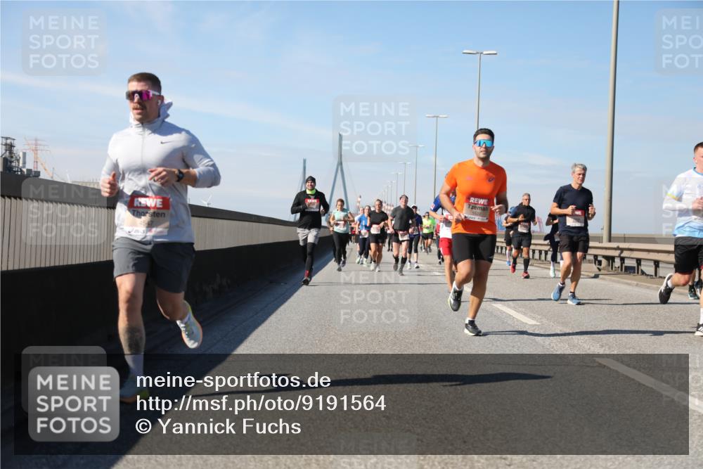 03.10.2025 - Köhlbrandbrückenlauf Yannick Fuchs http://msf.ph/oto/9191564 03.10.2025 11:52:26 Position 3 5522 meine-sportfotos.de