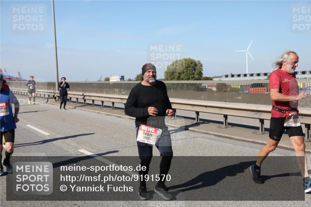03.10.2025 - Köhlbrandbrückenlauf Yannick Fuchs http://msf.ph/oto/9191570 03.10.2025 12:12:25 Position 3 560, 5508, 4789 meine-sportfotos.de