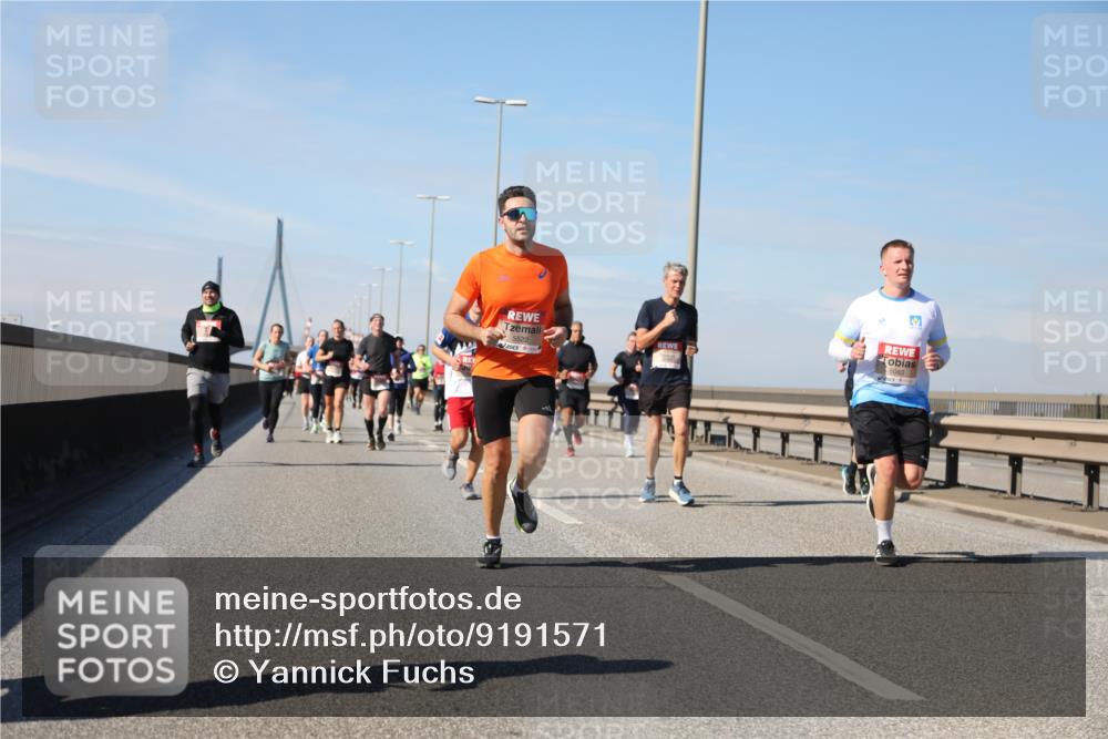 03.10.2025 - Köhlbrandbrückenlauf Yannick Fuchs http://msf.ph/oto/9191571 03.10.2025 11:52:26 Position 3 5522 meine-sportfotos.de